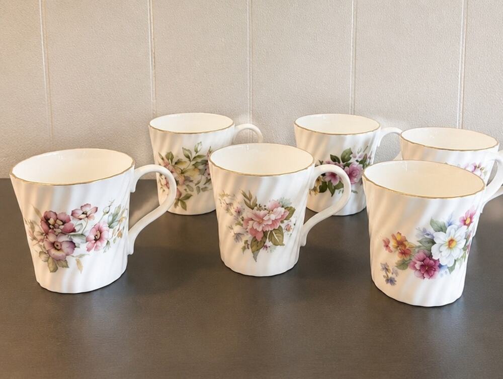 Crown Trent Fine Bone China Floral Mugs Set 6 Staffordshire England Gold Rim